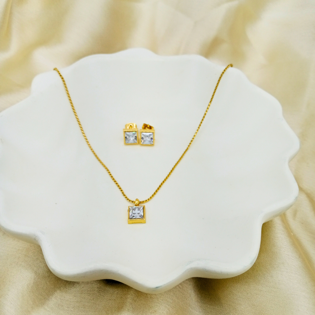 Zirconia Cube Necklace With Earings