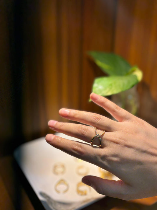 Knot Me Up Zirconia Ring