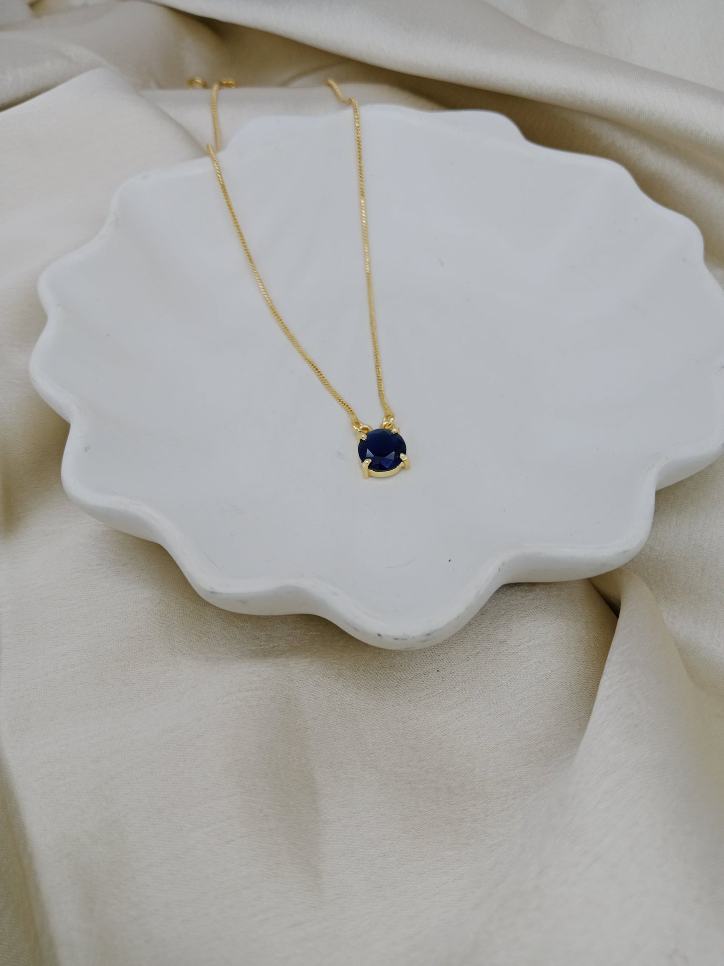 Midnight Gleam Necklace