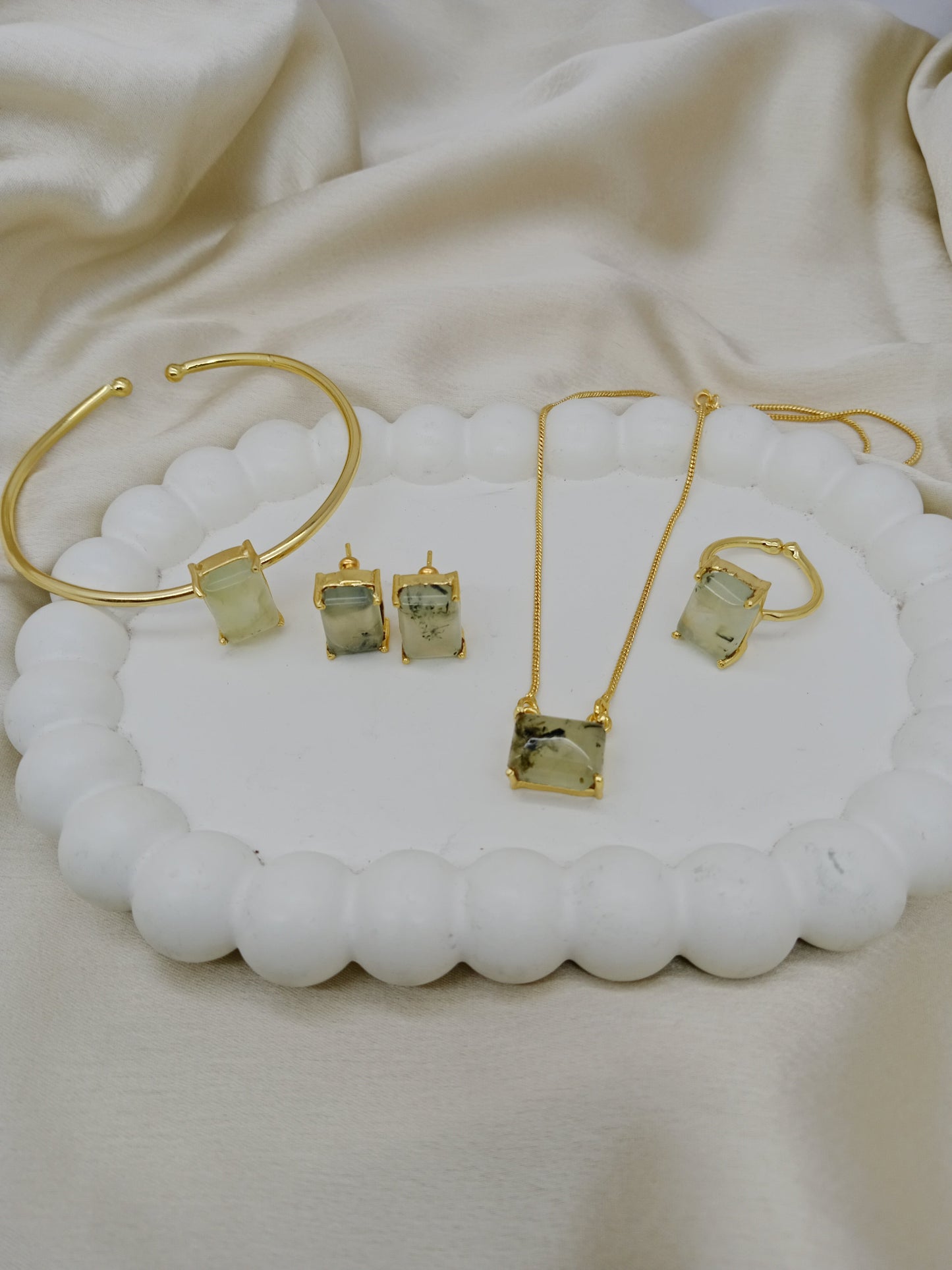 The Rivi Ensemble Green Amethyst Stone Set