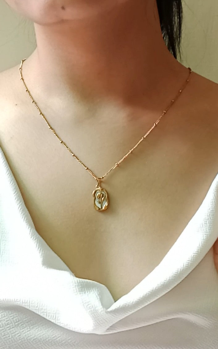 Rose Reverie Necklace