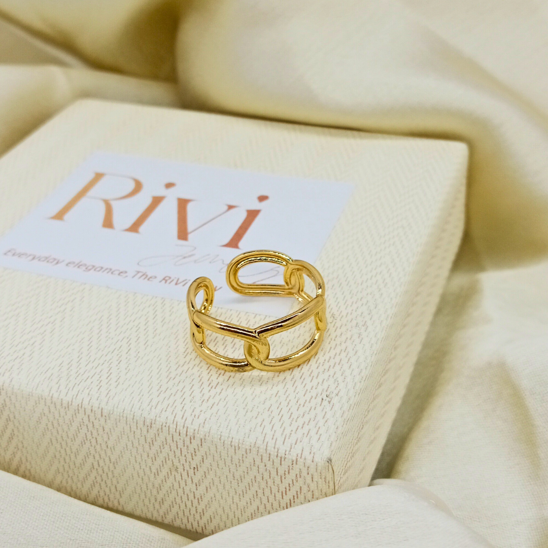 Linked Band Ring