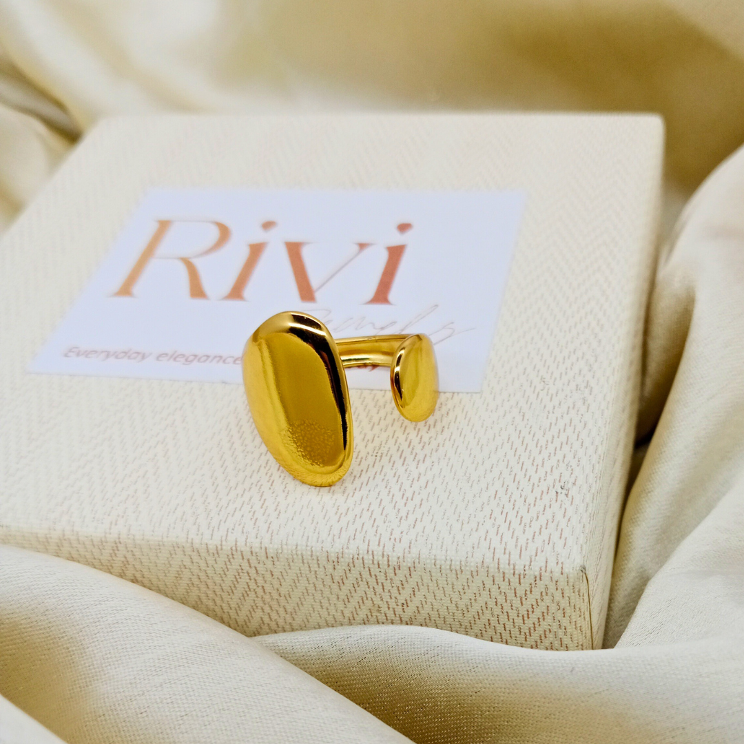 Open Curve Ring
