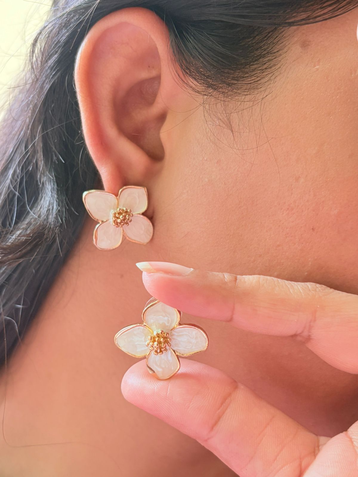 Pure Lily Earring