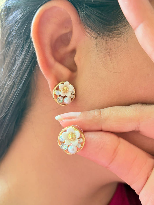 Radiant pearl flower earring