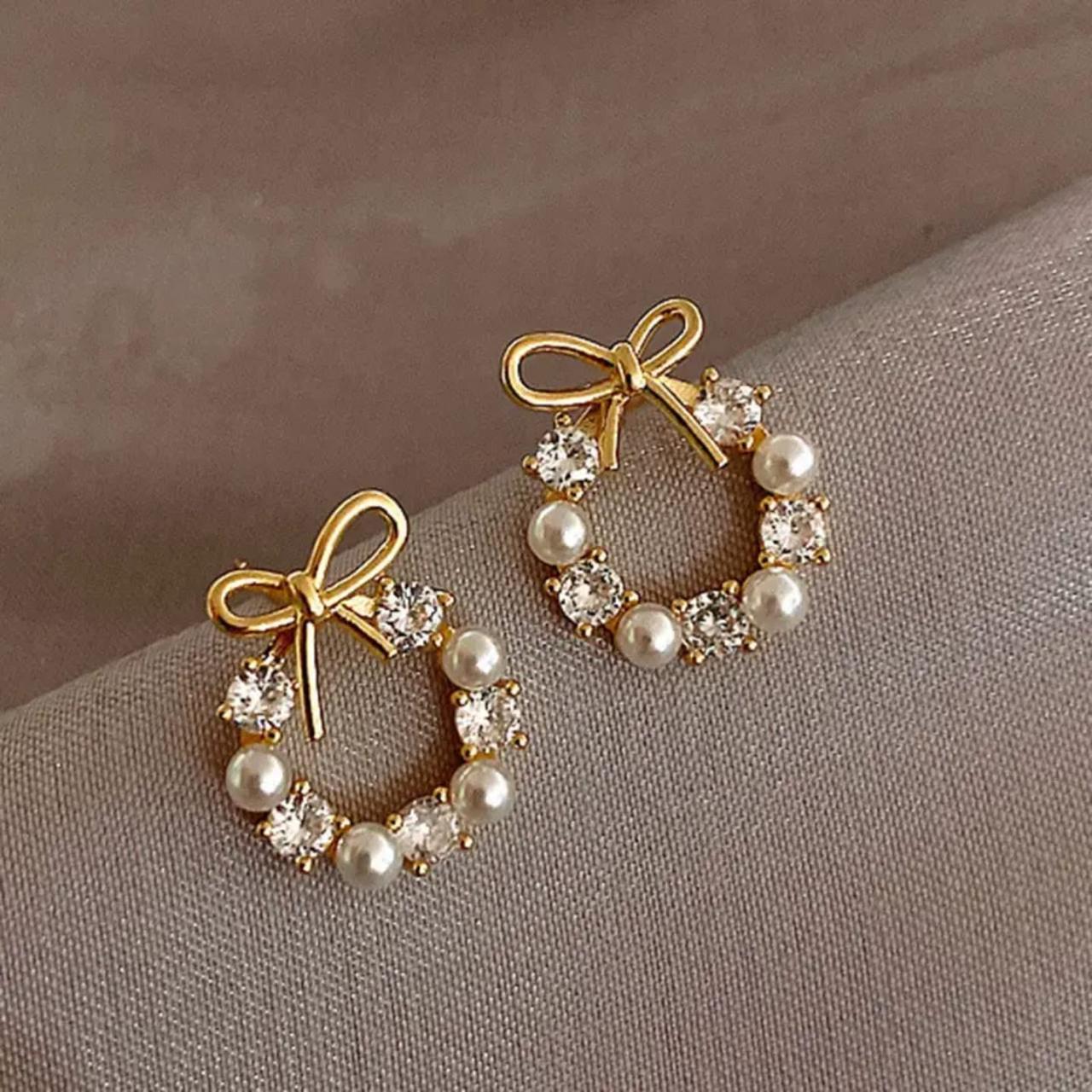 Blooming Bow Earring
