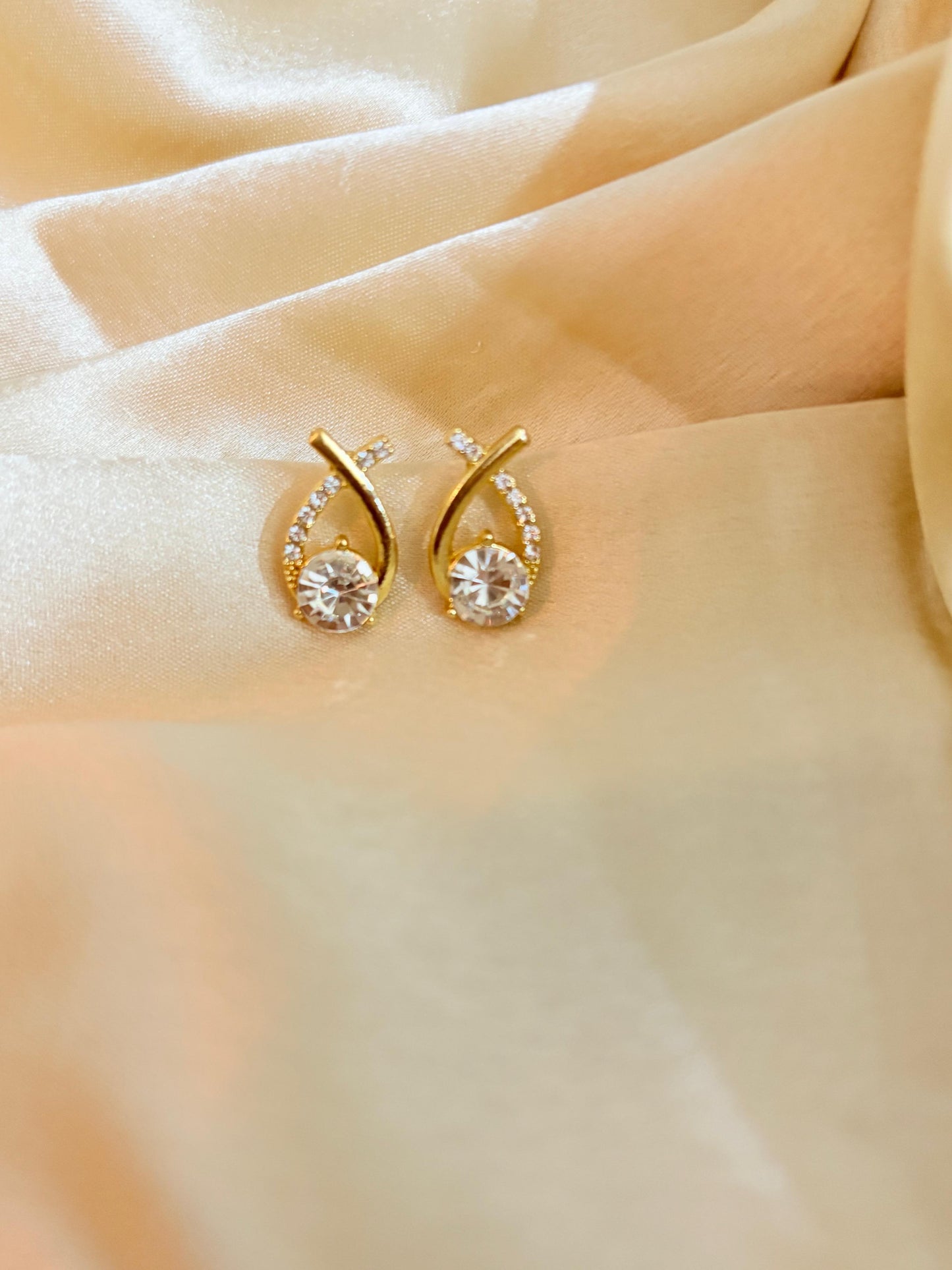 Luxe Glow Earring