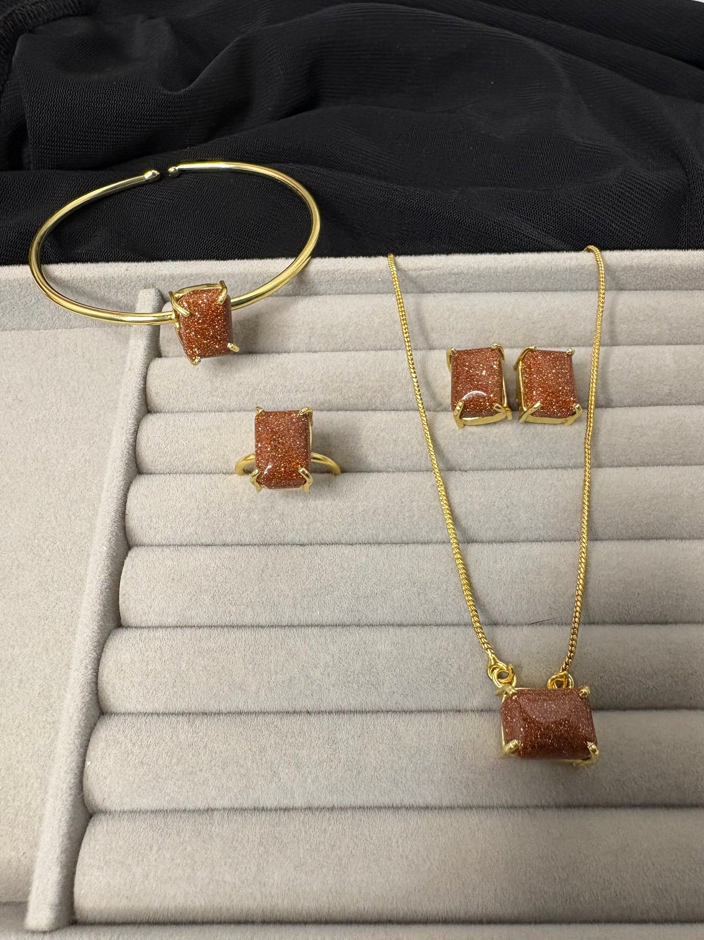 Red Goldstone pendant set