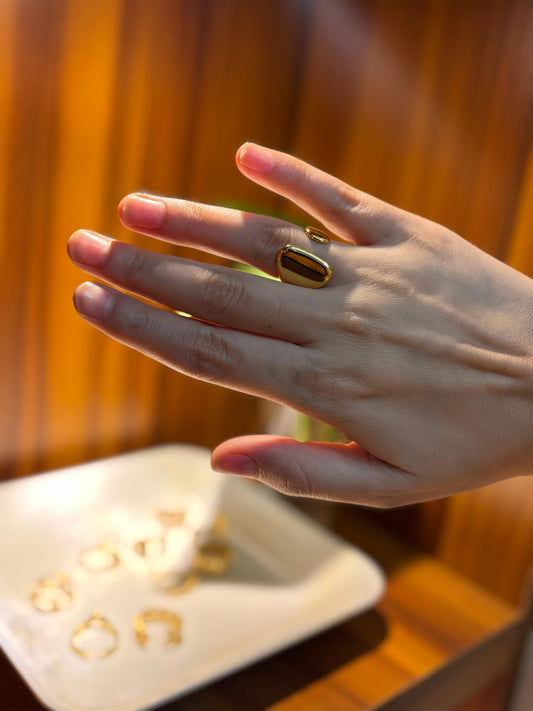 Open Curve Ring