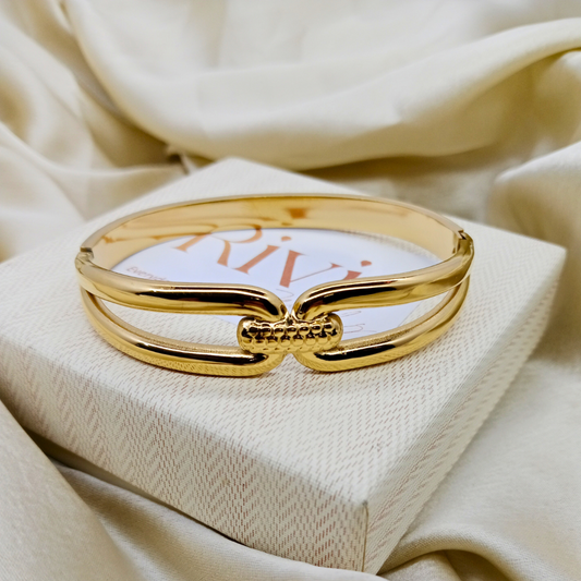 Hooked Up Bracelet